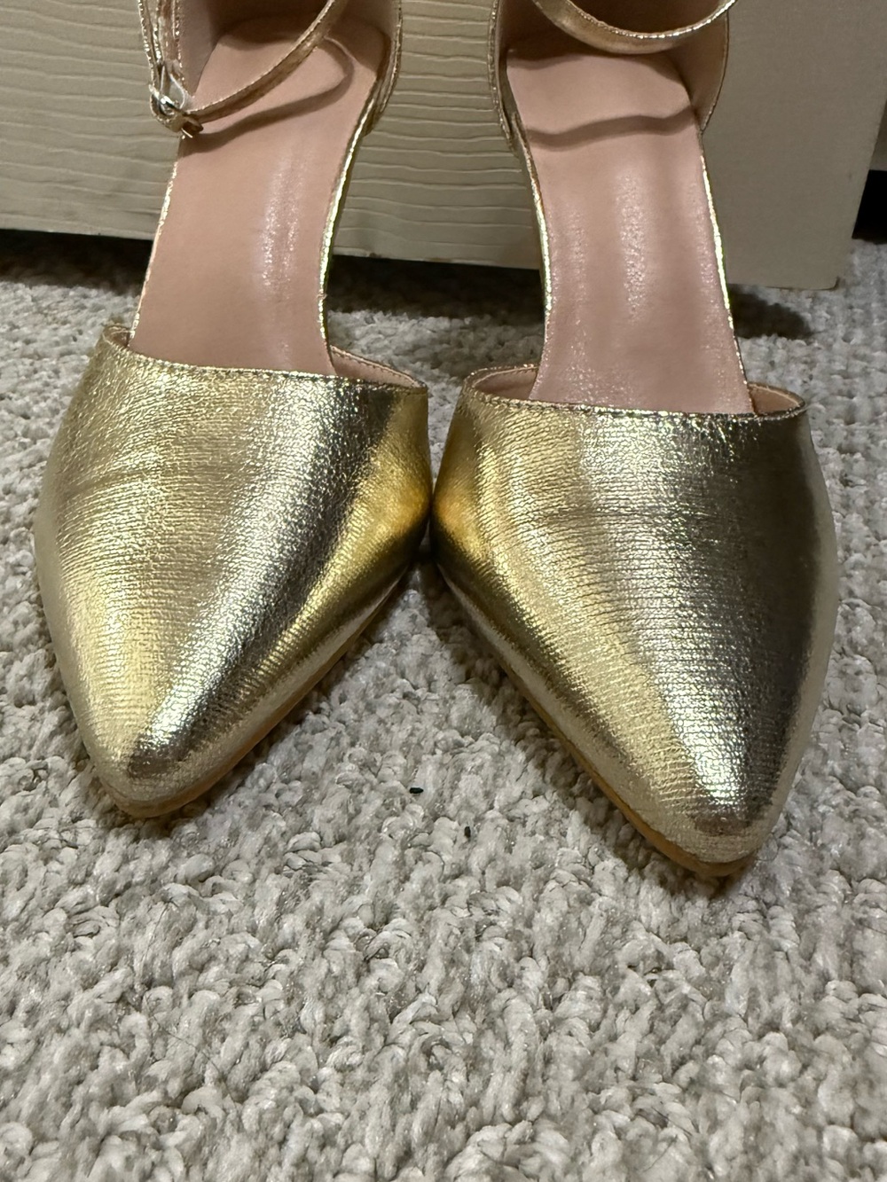 Gold Heels - Picture 4 of 7